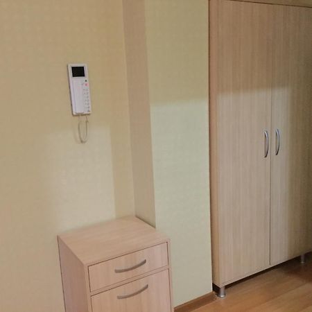Nina'S Apartment On Gorgasali バトゥーミ エクステリア 写真