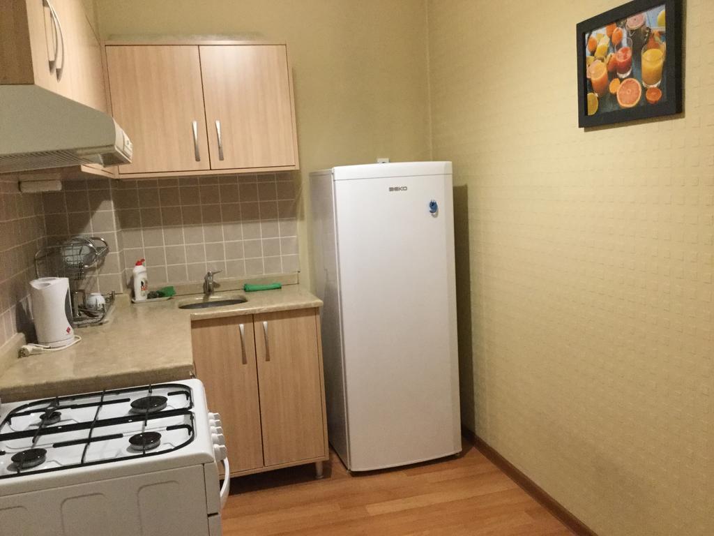 Nina'S Apartment On Gorgasali バトゥーミ エクステリア 写真
