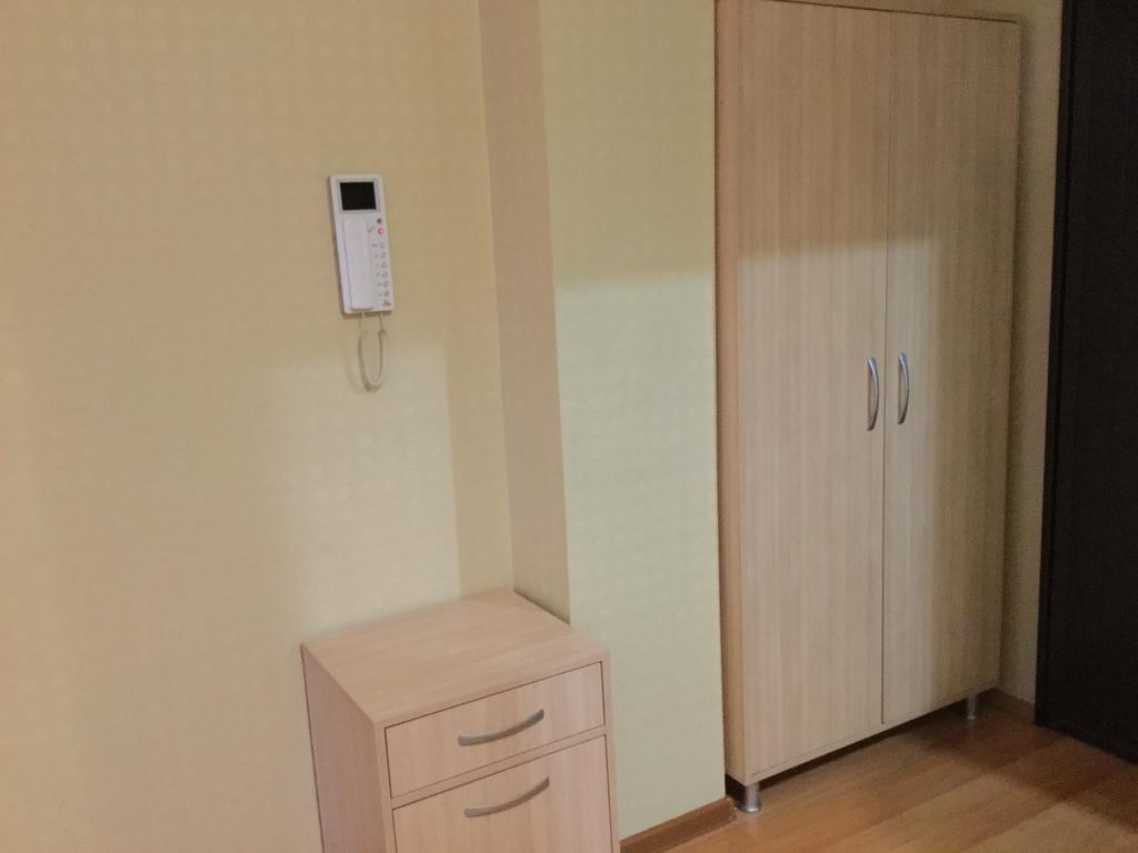 Nina'S Apartment On Gorgasali バトゥーミ エクステリア 写真
